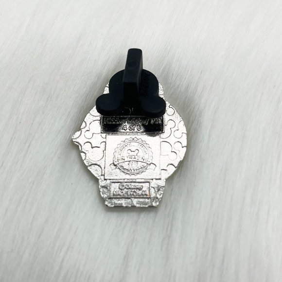 🔮 5/$25 Disney Hidden Mickey 2019 Watches Fantasia Chernabog Pin - Picture 3 of 3